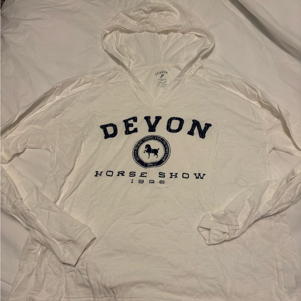 White Devon Horse Show long sleeve sweater shirt - Size Small